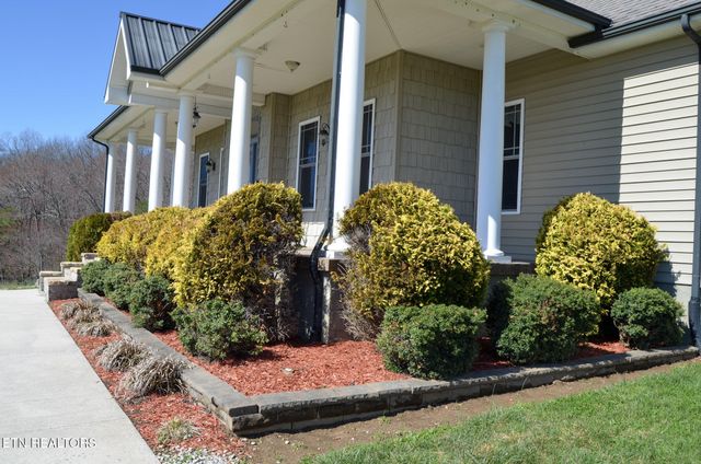 853 Obed River Rd, Crossville, TN 38555