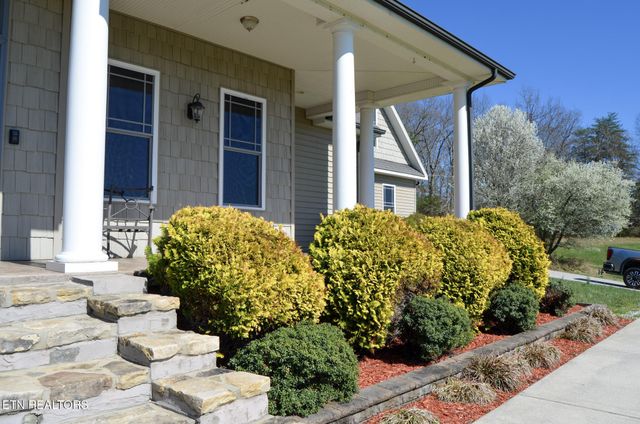 853 Obed River Rd, Crossville, TN 38555