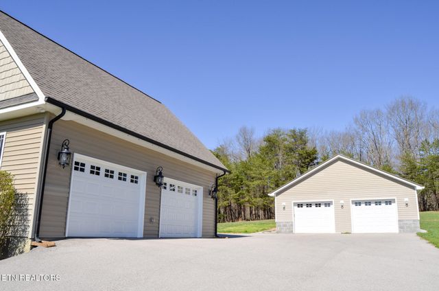 853 Obed River Rd, Crossville, TN 38555