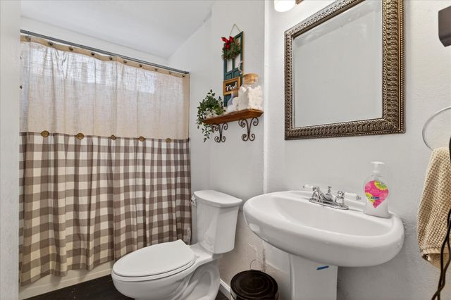 1309 N Austin Street, Denton, TX 76201