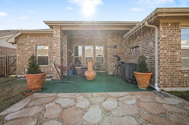 1400 Crossvine Drive, Anna, TX 75409