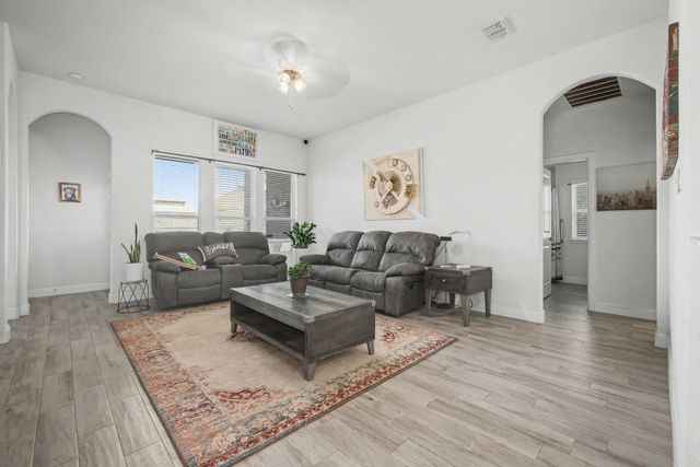 1400 Crossvine Drive, Anna, TX 75409