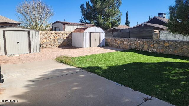 11960 King Guard Drive, El Paso, TX 79936