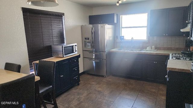 11960 King Guard Drive, El Paso, TX 79936