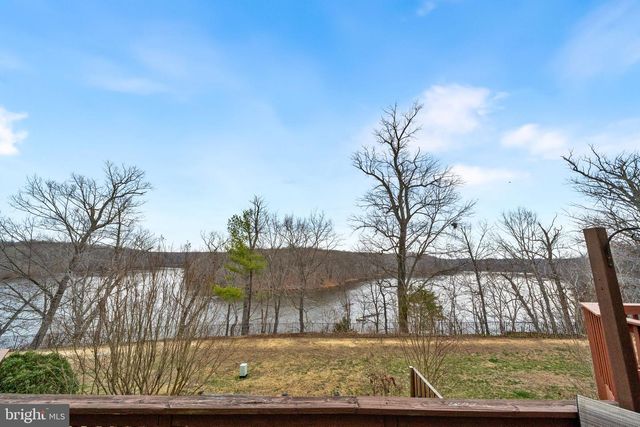 11525 BERTRAM ST, Woodbridge, VA 22192