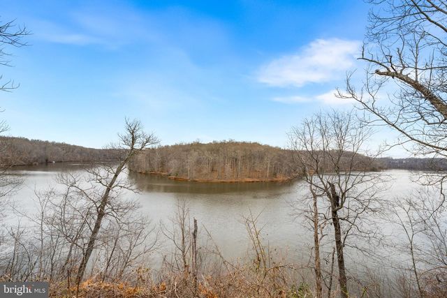 11525 BERTRAM ST, Woodbridge, VA 22192