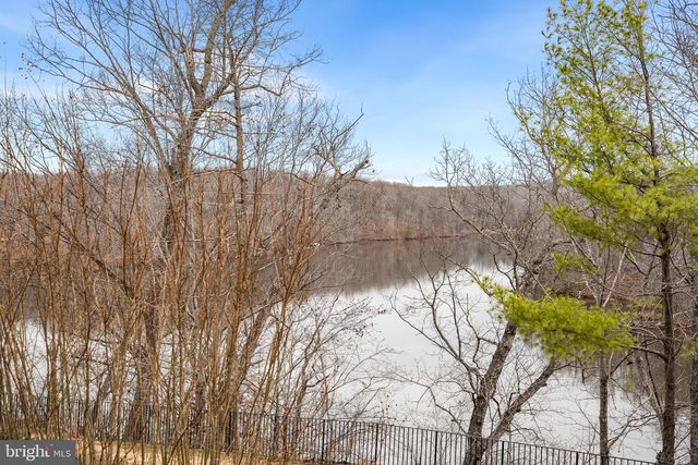 11525 BERTRAM ST, Woodbridge, VA 22192