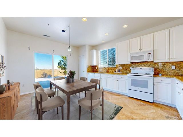 431 Peabody St, Castle Rock, CO 80104