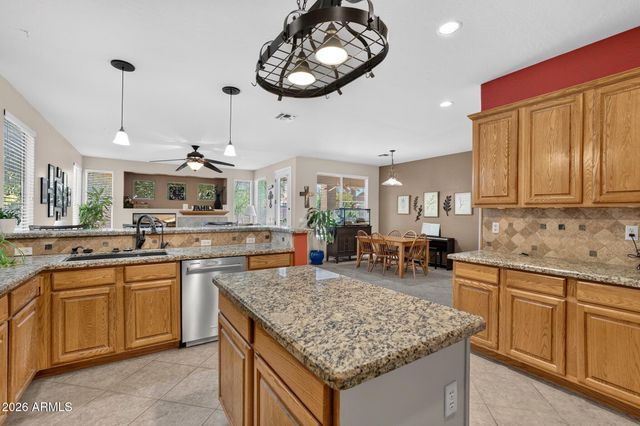 2355 E LA COSTA Place, Chandler, AZ 85249