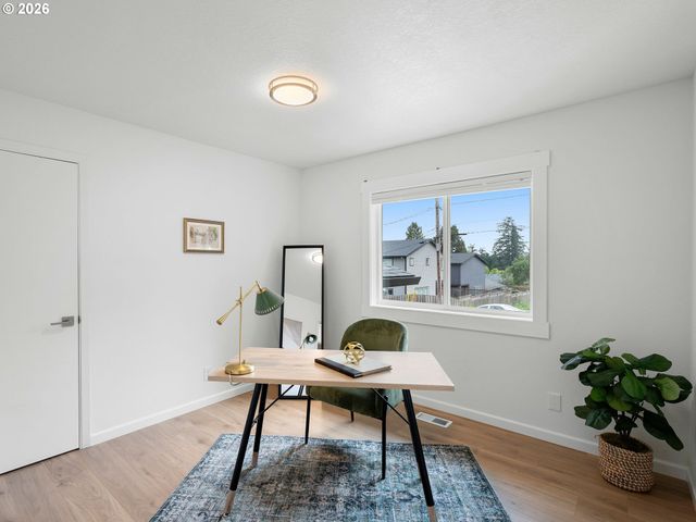 2043 CANEMAH St, West Linn, OR 97068