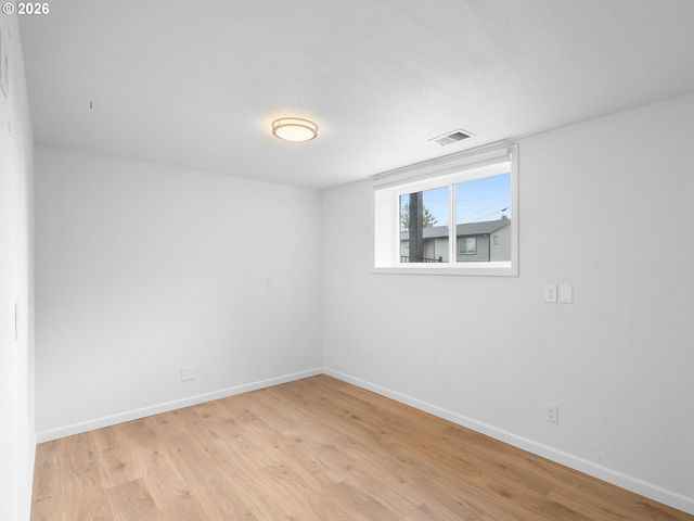 2043 CANEMAH St, West Linn, OR 97068