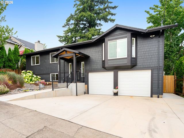 2043 CANEMAH St, West Linn, OR 97068