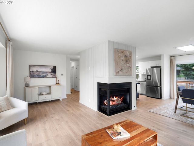 2043 CANEMAH St, West Linn, OR 97068
