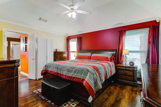 1313 HIDDEN RIDGE LN, Cordova, TN 38016