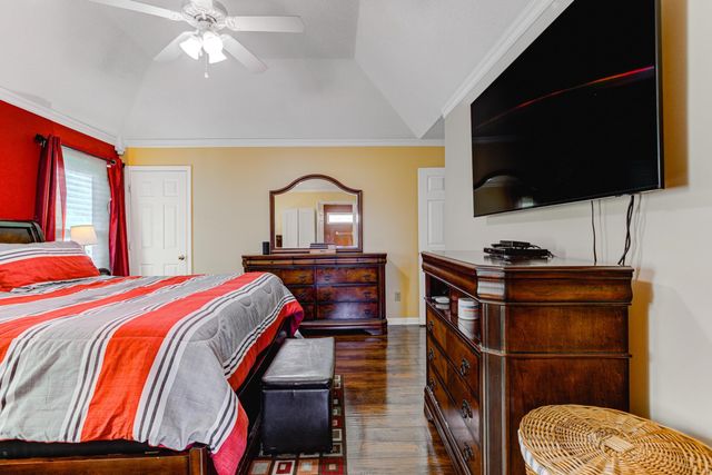 1313 HIDDEN RIDGE LN, Cordova, TN 38016