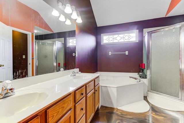 1313 HIDDEN RIDGE LN, Cordova, TN 38016