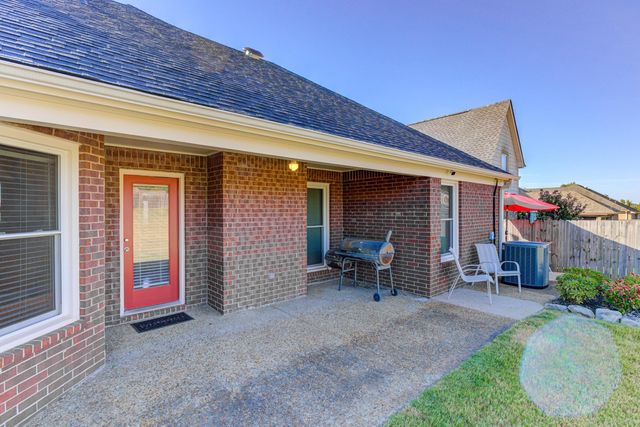 1313 HIDDEN RIDGE LN, Cordova, TN 38016