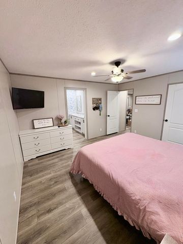 23 Evening Shade Lane, Graysville, TN 37338