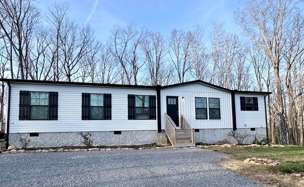 23 Evening Shade Lane, Graysville, TN 37338