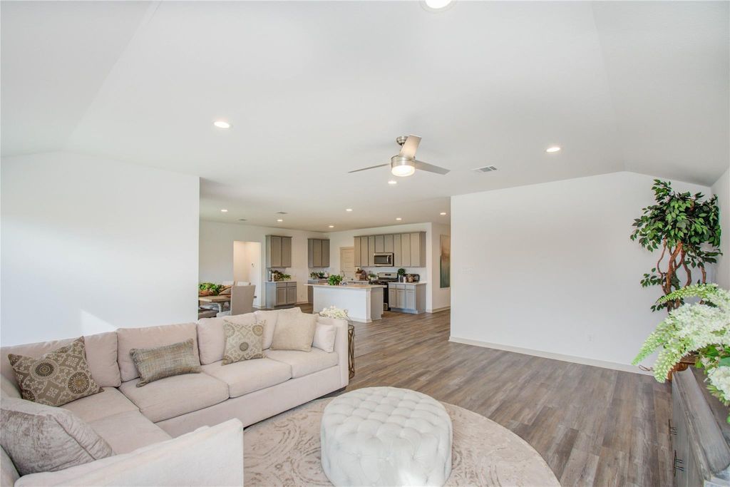 3407 Lake Landing Lane, Missouri City, TX 77459