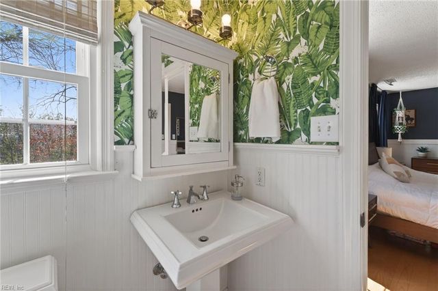 1207 Manchester AVE, Norfolk, VA 23508