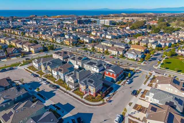 239 Bungalow Court, Marina, CA 93933