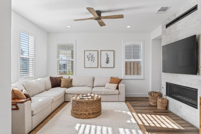 239 Bungalow Court, Marina, CA 93933