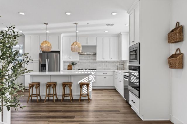 239 Bungalow Court, Marina, CA 93933