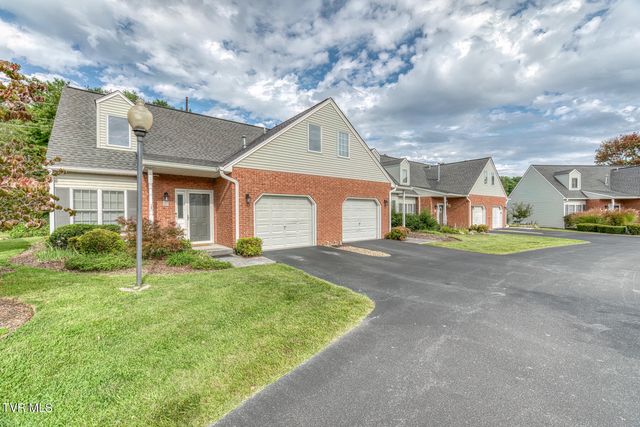 1725 West Lakeview Drive, 27, Johnson City, TN 37601