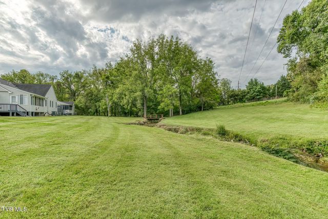 1725 West Lakeview Drive, 27, Johnson City, TN 37601