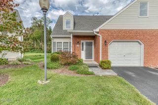 1725 West Lakeview Drive, 27, Johnson City, TN 37601