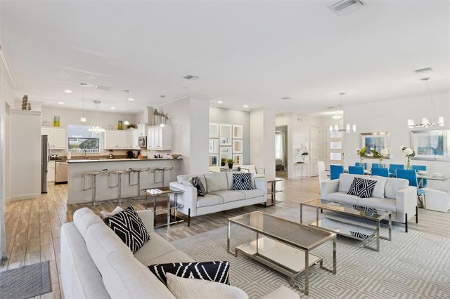 7423 SPARKLING COURT, Reunion, FL 34747