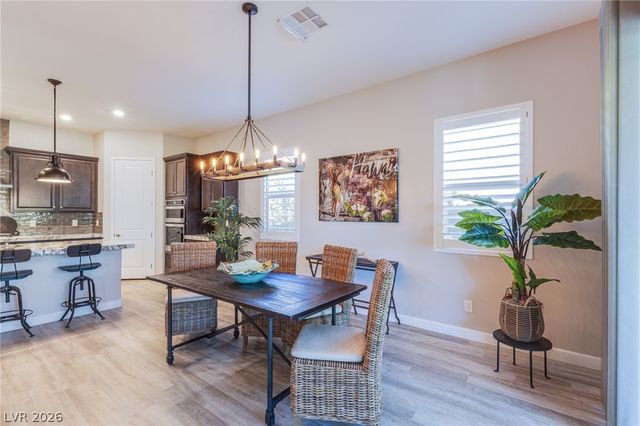 12329 Middle Creek Street, Las Vegas, NV 89138