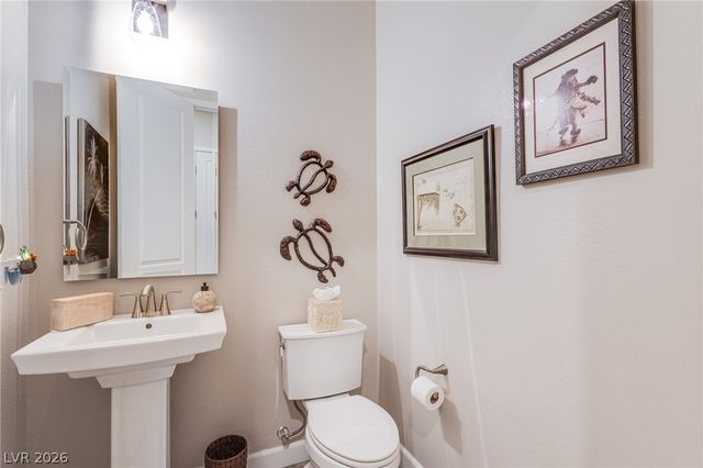 12329 Middle Creek Street, Las Vegas, NV 89138