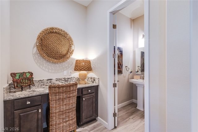 12329 Middle Creek Street, Las Vegas, NV 89138