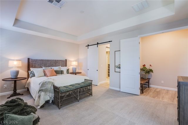 12329 Middle Creek Street, Las Vegas, NV 89138