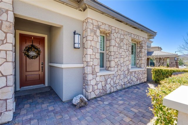 12329 Middle Creek Street, Las Vegas, NV 89138