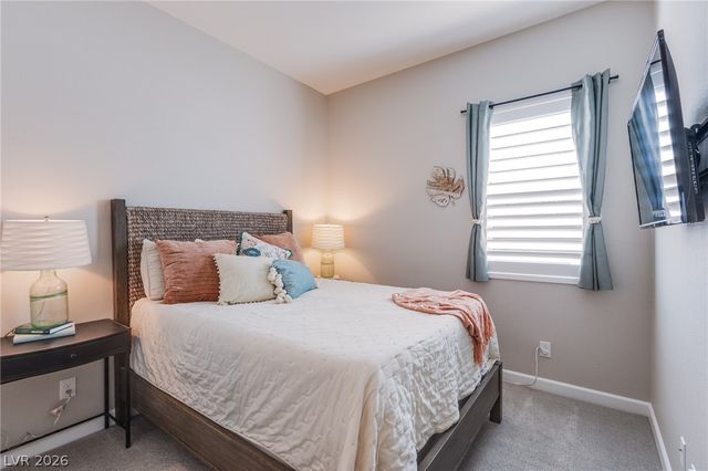 12329 Middle Creek Street, Las Vegas, NV 89138