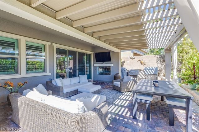 12329 Middle Creek Street, Las Vegas, NV 89138