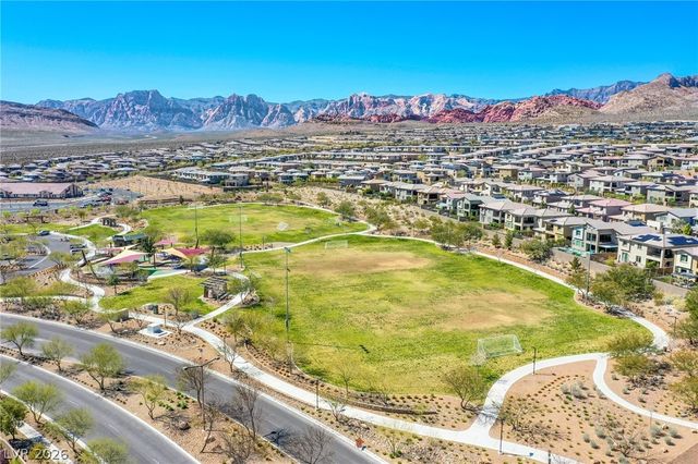 12329 Middle Creek Street, Las Vegas, NV 89138