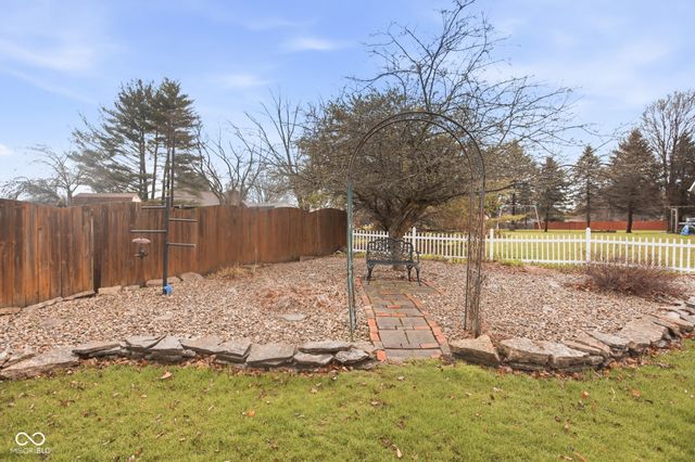 1409 Pippin Drive, Greenfield, IN 46140