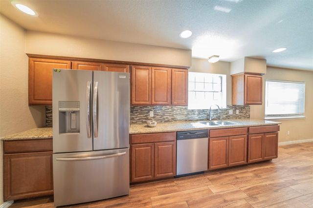 1804 Lincolnshire Drive, Bedford, TX 76021