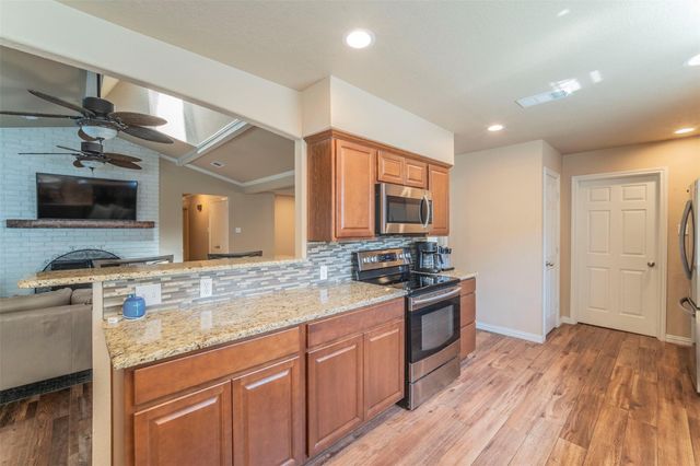 1804 Lincolnshire Drive, Bedford, TX 76021