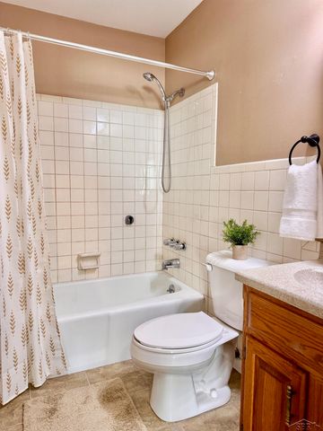 202 Provincial Court 94, Saginaw, MI 48638