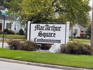 202 Provincial Court 94, Saginaw, MI 48638