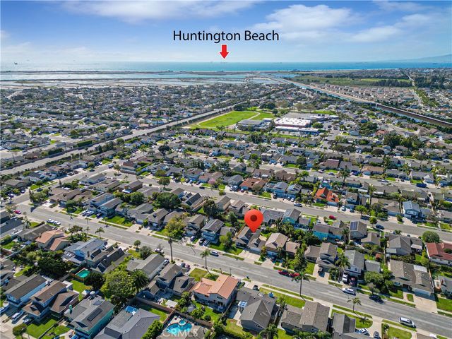 17341 Almelo Lane, Huntington Beach, CA 92649