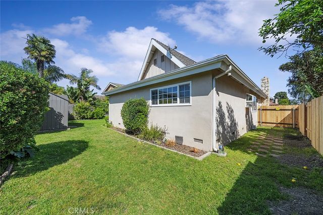 17341 Almelo Lane, Huntington Beach, CA 92649