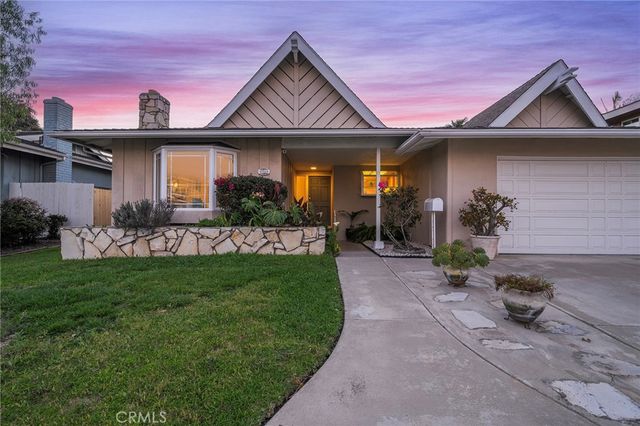 17341 Almelo Lane, Huntington Beach, CA 92649