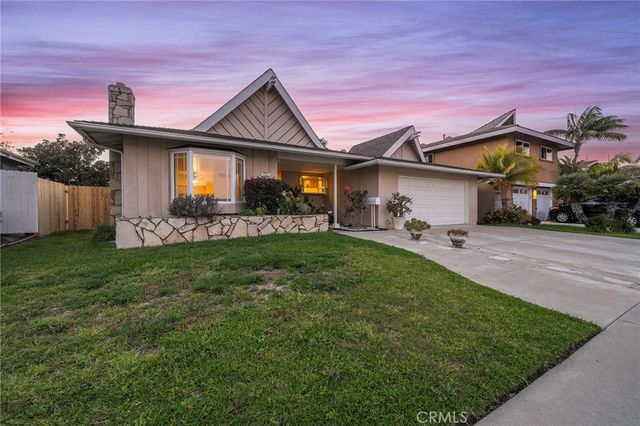 17341 Almelo Lane, Huntington Beach, CA 92649