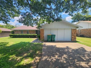 823 Marigold Drive, Cedar Hill, TX 75104